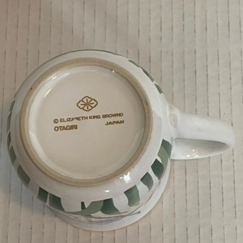 VTG Otagiri Japan ceramic Mug grey cat floral iris gold rim 10 ozs - Picture 7 of 8